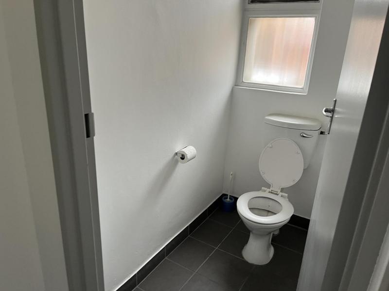 To Let Commercial Property for Rent in Montague Gardens Western Cape